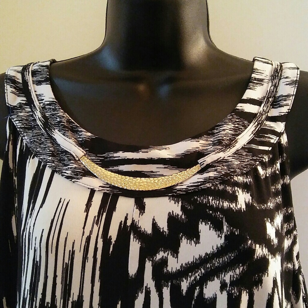 Tunic - Picture 2 of 3